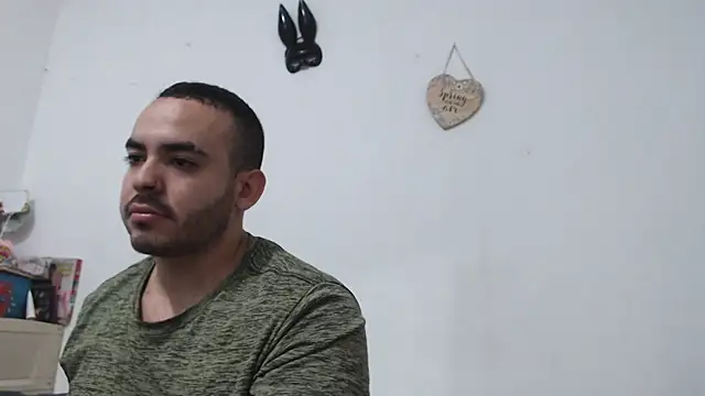 Snapshot of thitat_lovers chatting on February 23, 2025, 2:29 am thitat lovers online show from February 23, 2025, 2:29 am