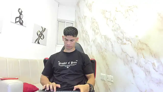 Snapshot of ANDRES_STUD chatting on October 4, 2025, 4:25 am ANDRES STUD online show from October 4, 2025, 4:25 am