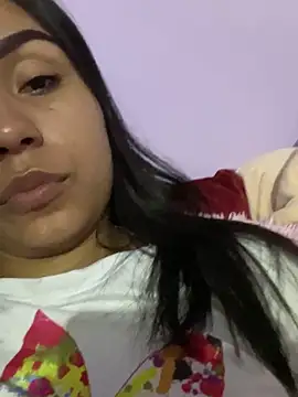 julieta fn online show from November 14, 2025, 3:54 am