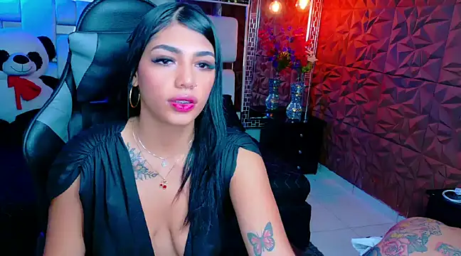 Snapshot of Natha_and_Sophia chatting on March 13, 2025, 12:56 pm Natha and Sophia online show from March 13, 2025, 12:56 pm