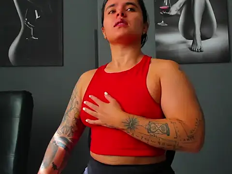 karlyjons12 online show from February 4, 2026, 2:45 pm