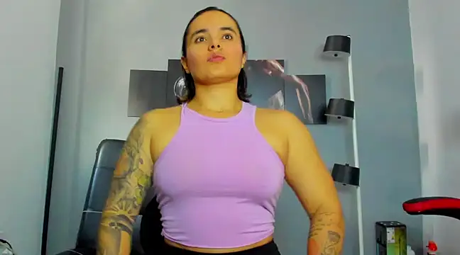 Snapshot of karlyjons12 chatting on February 28, 2025, 4:42 pm karlyjons12 online show from February 28, 2025, 4:42 pm