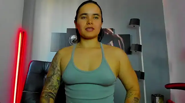 Snapshot of karlyjons12 chatting on February 20, 2025, 2:13 pm karlyjons12 online show from February 20, 2025, 2:13 pm