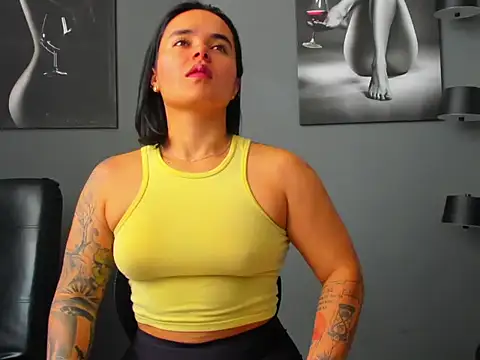 karlyjons12 online show from March 17, 2026, 2:09 pm