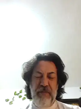 jeans and emma online show from October 19, 2025, 2:03 am