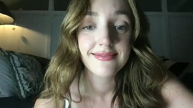 laceyjames24 online show from July 25, 2026, 5:52 pm