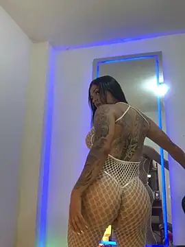 tinalove7 online show from December 17, 2025, 9:20 pm