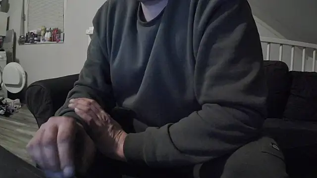 Snapshot of YourLoveBoyKevin chatting on February 11, 2025, 9:56 pm YourLoveBoyKevin online show from February 11, 2025, 9:56 pm