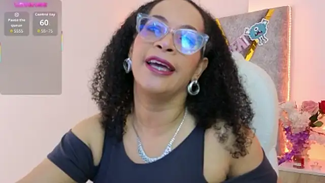 Snapshot of Cintiia_Holmes chatting on February 3, 2026, 11:10 pm Cintiia Holmes online show from February 3, 2026, 11:10 pm