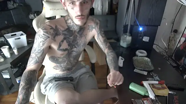 Snapshot of BadJewfucks chatting on April 29, 2026, 5:22 am BadJewfucks online show from April 29, 2026, 5:22 am