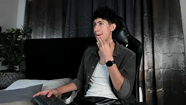 NovaaWheler online show from March 13, 2026, 11:26 am