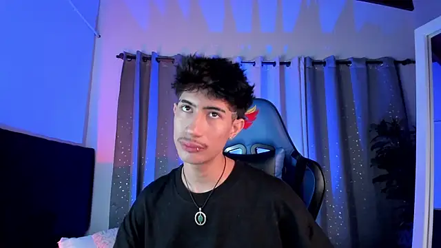 NovaaWheler online show from October 9, 2025, 7:47 pm