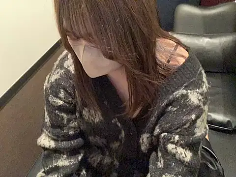 Snapshot of mitarashi_awww chatting on February 18, 2025, 5:09 pm mitarashi awww online show from February 18, 2025, 5:09 pm