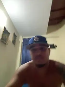 Snapshot of daniel6916 chatting on March 4, 2026, 1:57 am daniel6916 online show from March 4, 2026, 1:57 am