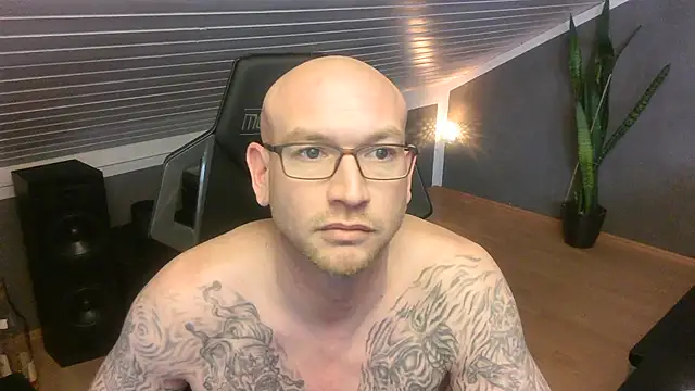 Fit Firefigther online show from February 4, 2025, 9:17 am