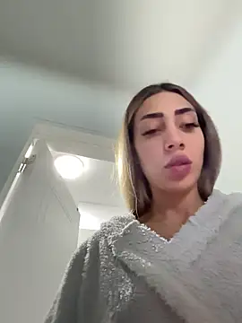 Snapshot of BonyBon29 chatting on February 17, 2026, 8:33 am BonyBon29 online show from February 17, 2026, 8:33 am