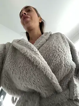 Snapshot of BonyBon29 chatting on October 30, 2025, 7:39 am BonyBon29 online show from October 30, 2025, 7:39 am