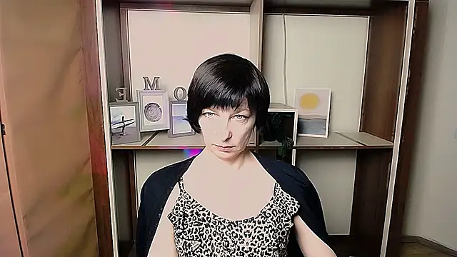 Snapshot of _AngeliaFlow_ chatting on February 28, 2026, 10:59 am AngeliaFlow online show from February 28, 2026, 10:59 am