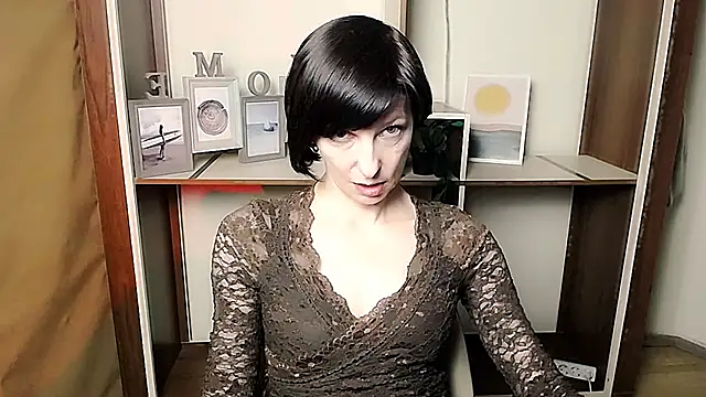 Snapshot of _AngeliaFlow_ chatting on February 7, 2026, 1:08 pm AngeliaFlow online show from February 7, 2026, 1:08 pm