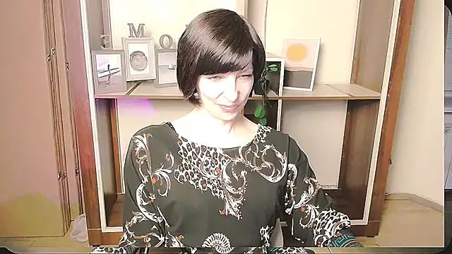  AngeliaFlow  online show from May 11, 2026, 9:10 am