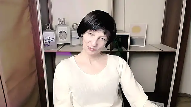 Snapshot of _AngeliaFlow_ chatting on March 3, 2026, 7:59 am AngeliaFlow online show from March 3, 2026, 7:59 am