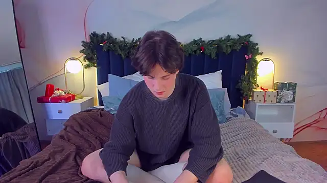 AdrianoAubert online show from January 16, 2026, 10:19 am