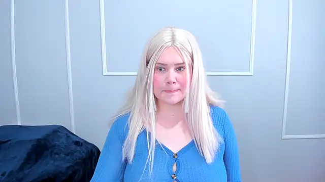  leana  online show from December 21, 2025, 6:42 pm