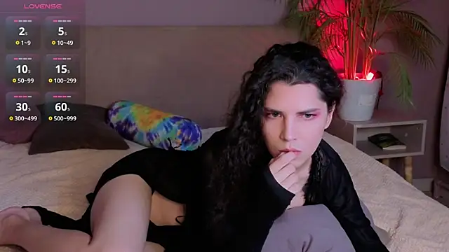 Snapshot of DamienLake chatting on October 19, 2025, 8:33 pm DamienLake online show from October 19, 2025, 8:33 pm