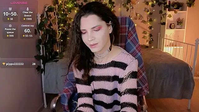 Snapshot of DamienLake chatting on February 5, 2026, 8:37 pm DamienLake online show from February 5, 2026, 8:37 pm