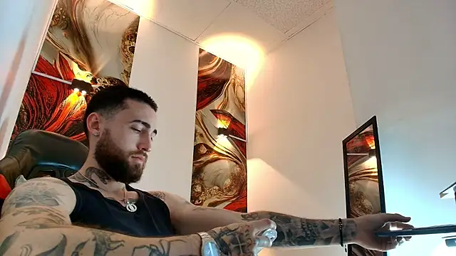 Luke davis01 online show from April 14, 2026, 12:54 pm