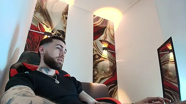 Luke davis01 online show from January 10, 2026, 1:17 pm