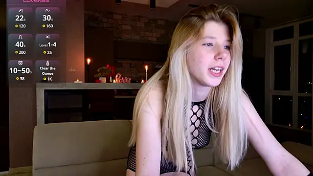 Bella amory online show from March 18, 2025, 10:04 pm