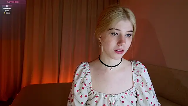 Snapshot of Bella_amory chatting on May 14, 2026, 6:27 pm Bella amory online show from May 14, 2026, 6:27 pm