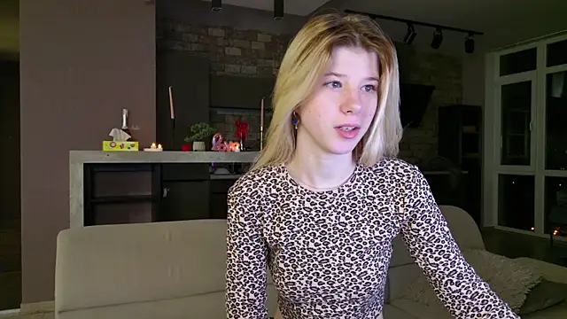 Bella amory online show from March 10, 2025, 1:01 am