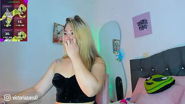 Snapshot of Vickyallien chatting on February 21, 2026, 4:20 pm Vickyallien online show from February 21, 2026, 4:20 pm