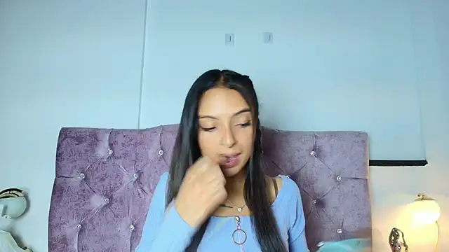 Skye Moore online show from October 22, 2025, 7:13 pm