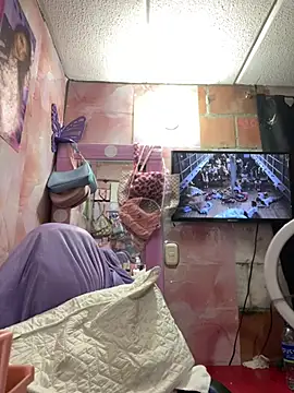 Skye Moore online show from August 2, 2026, 12:42 am