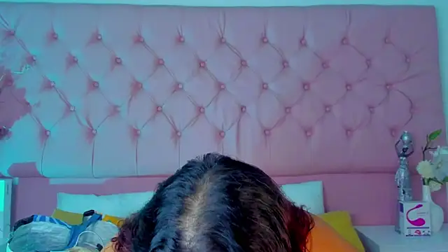 KourtneyEvans online show from September 22, 2025, 6:36 pm