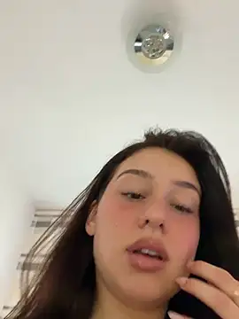 Snapshot of Daria-maus24 chatting on July 17, 2026, 12:02 pm Daria-maus24 online show from July 17, 2026, 12:02 pm