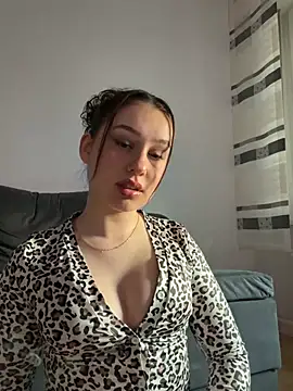 Daria-maus24 online show from May 21, 2026, 6:27 pm