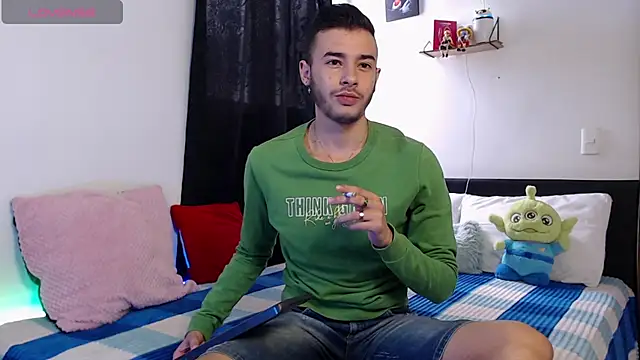 kyle clint07 online show from December 15, 2025, 3:51 pm