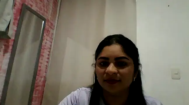 Snapshot of Tana_latin chatting on February 8, 2025, 1:11 am Tana latin online show from February 8, 2025, 1:11 am