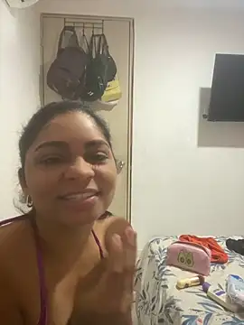 Snapshot of Tana_latin chatting on February 23, 2025, 4:24 pm Tana latin online show from February 23, 2025, 4:24 pm
