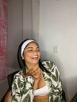 Snapshot of Tana_latin chatting on February 13, 2025, 12:24 am Tana latin online show from February 13, 2025, 12:24 am