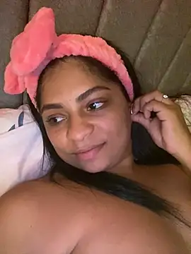 Snapshot of Tana_latin chatting on February 17, 2025, 11:22 pm Tana latin online show from February 17, 2025, 11:22 pm