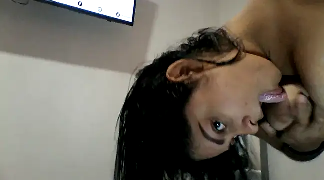 Snapshot of Tana_latin chatting on February 8, 2025, 10:19 pm Tana latin online show from February 8, 2025, 10:19 pm