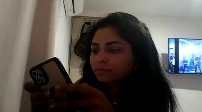 Snapshot of Tana_latin chatting on February 16, 2025, 11:39 pm Tana latin online show from February 16, 2025, 11:39 pm