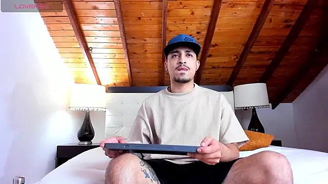 Sebastian Berne online show from September 21, 2025, 8:03 pm