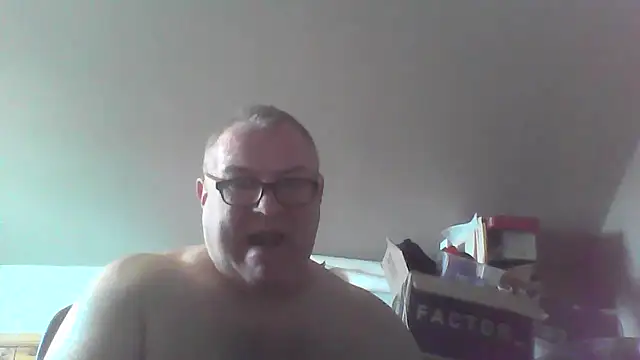 mkestr69 online show from April 1, 2026, 5:43 pm