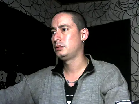 Snapshot of vampireathome chatting on November 25, 2025, 3:18 am vampireathome online show from November 25, 2025, 3:18 am